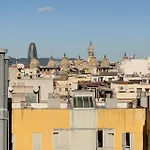 Oasis Suites Downtown Barcelona